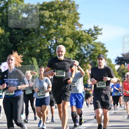 07.09.2025 - BARMER Alsterlauf Dr. Thomas Lammeyer http://msf.ph/oto/8713531 07.09.2025 09:45:13 Laufen 300, 5214, 5760, 2300, 58, 4296 meine-sportfotos.de