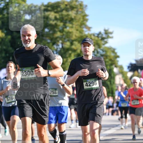 07.09.2025 - BARMER Alsterlauf Dr. Thomas Lammeyer http://msf.ph/oto/8713539 07.09.2025 09:45:14 Laufen 5760, 36, 2300, 758, 4296 meine-sportfotos.de