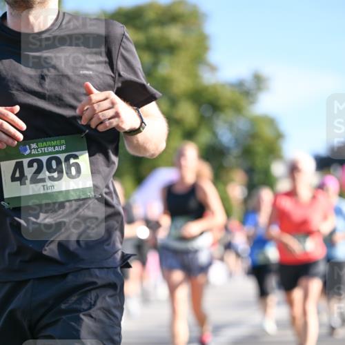 07.09.2025 - BARMER Alsterlauf Dr. Thomas Lammeyer http://msf.ph/oto/8713550 07.09.2025 09:45:16 Laufen 36, 4296 meine-sportfotos.de