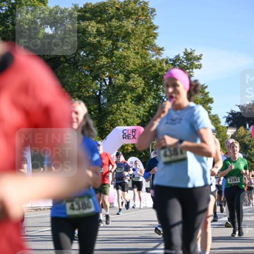 07.09.2025 - BARMER Alsterlauf Dr. Thomas Lammeyer http://msf.ph/oto/8713567 07.09.2025 09:45:19 Laufen 4380, 2793, 4384, 3043, 3393 meine-sportfotos.de