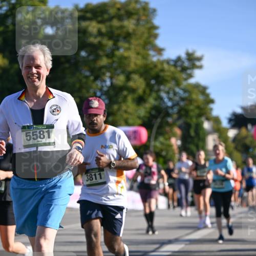07.09.2025 - BARMER Alsterlauf Dr. Thomas Lammeyer http://msf.ph/oto/8713596 07.09.2025 09:45:25 Laufen 36, 5581, 3811 meine-sportfotos.de