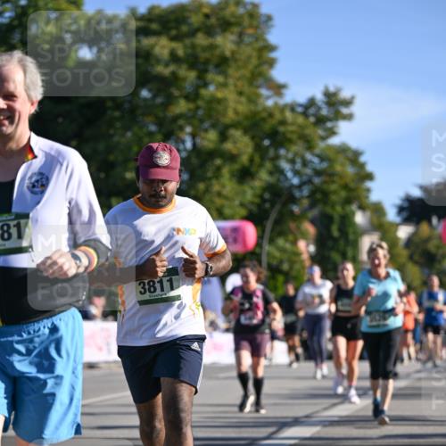 07.09.2025 - BARMER Alsterlauf Dr. Thomas Lammeyer http://msf.ph/oto/8713597 07.09.2025 09:45:25 Laufen 81, 3811 meine-sportfotos.de