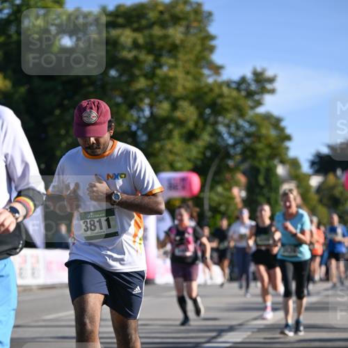 07.09.2025 - BARMER Alsterlauf Dr. Thomas Lammeyer http://msf.ph/oto/8713599 07.09.2025 09:45:25 Laufen 3811 meine-sportfotos.de