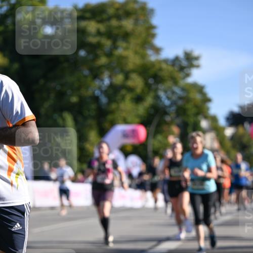 07.09.2025 - BARMER Alsterlauf Dr. Thomas Lammeyer http://msf.ph/oto/8713605 07.09.2025 09:45:26 Laufen  meine-sportfotos.de