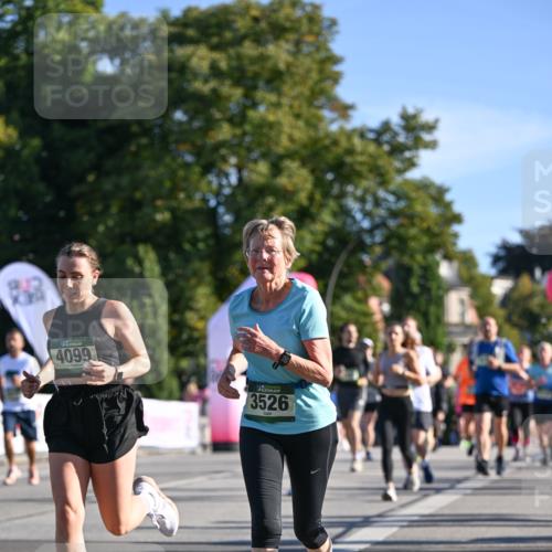 07.09.2025 - BARMER Alsterlauf Dr. Thomas Lammeyer http://msf.ph/oto/8713617 07.09.2025 09:45:28 Laufen 4099, 3526 meine-sportfotos.de