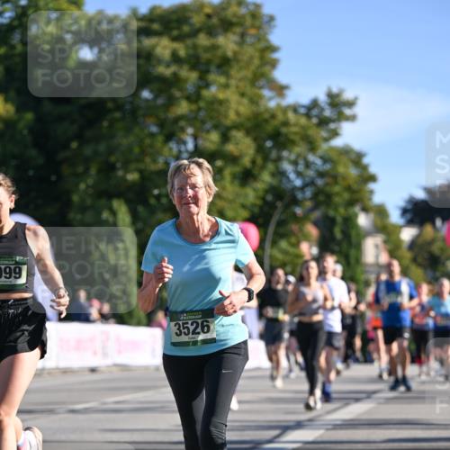 07.09.2025 - BARMER Alsterlauf Dr. Thomas Lammeyer http://msf.ph/oto/8713619 07.09.2025 09:45:28 Laufen 099, 3526 meine-sportfotos.de