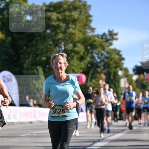 07.09.2025 - BARMER Alsterlauf Dr. Thomas Lammeyer http://msf.ph/oto/8713620 07.09.2025 09:45:28 Laufen 13, 3526 meine-sportfotos.de
