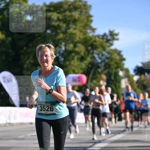 07.09.2025 - BARMER Alsterlauf Dr. Thomas Lammeyer http://msf.ph/oto/8713622 07.09.2025 09:45:29 Laufen 36, 3526 meine-sportfotos.de