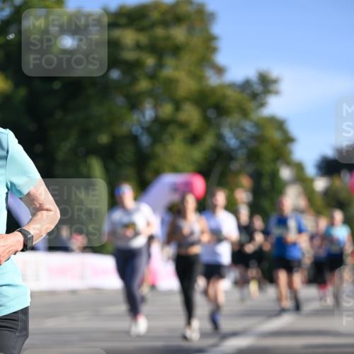 07.09.2025 - BARMER Alsterlauf Dr. Thomas Lammeyer http://msf.ph/oto/8713628 07.09.2025 09:45:30 Laufen  meine-sportfotos.de