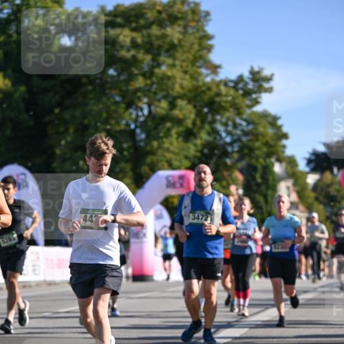 07.09.2025 - BARMER Alsterlauf Dr. Thomas Lammeyer http://msf.ph/oto/8713641 07.09.2025 09:45:32 Laufen 3285, 442, 3472 meine-sportfotos.de
