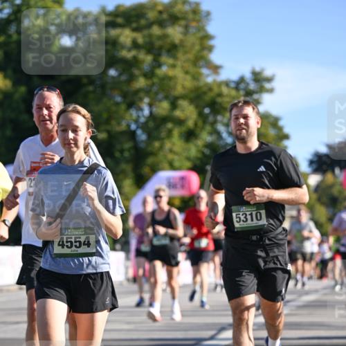 07.09.2025 - BARMER Alsterlauf Dr. Thomas Lammeyer http://msf.ph/oto/8713761 07.09.2025 09:45:50 Laufen 2, 136, 4554, 5310 meine-sportfotos.de