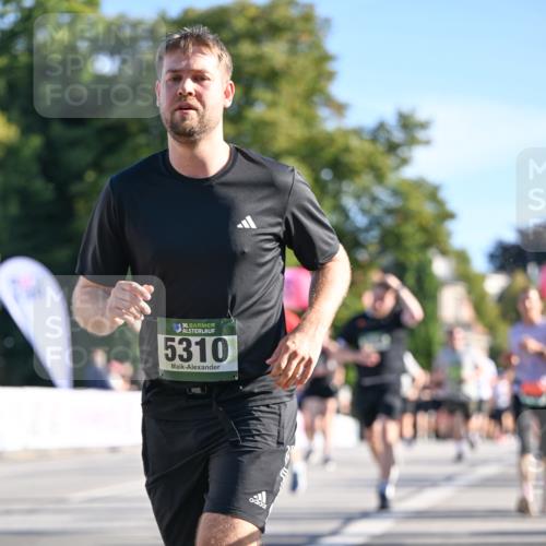 07.09.2025 - BARMER Alsterlauf Dr. Thomas Lammeyer http://msf.ph/oto/8713768 07.09.2025 09:45:51 Laufen 1636, 5310 meine-sportfotos.de