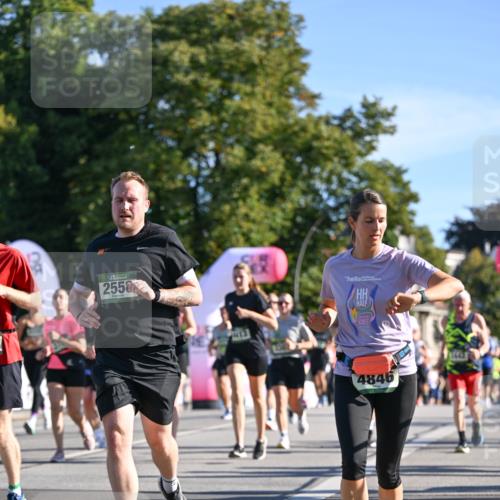 07.09.2025 - BARMER Alsterlauf Dr. Thomas Lammeyer http://msf.ph/oto/8713786 07.09.2025 09:45:54 Laufen 2550, 4846 meine-sportfotos.de