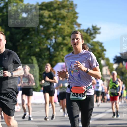 07.09.2025 - BARMER Alsterlauf Dr. Thomas Lammeyer http://msf.ph/oto/8713791 07.09.2025 09:45:55 Laufen 8, 4846 meine-sportfotos.de