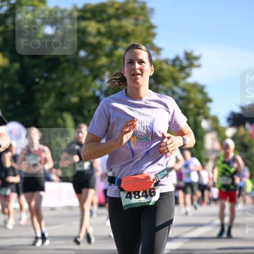 07.09.2025 - BARMER Alsterlauf Dr. Thomas Lammeyer http://msf.ph/oto/8713794 07.09.2025 09:45:55 Laufen 4846 meine-sportfotos.de