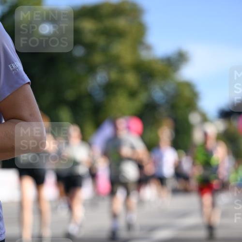07.09.2025 - BARMER Alsterlauf Dr. Thomas Lammeyer http://msf.ph/oto/8713802 07.09.2025 09:45:56 Laufen  meine-sportfotos.de