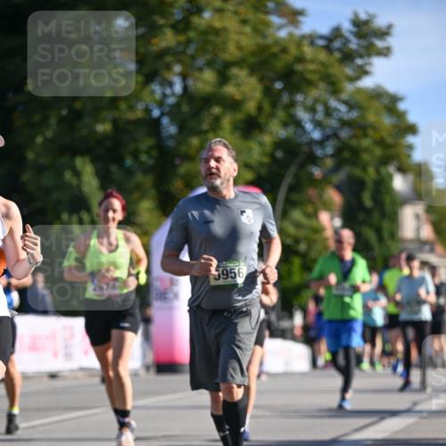 07.09.2025 - BARMER Alsterlauf Dr. Thomas Lammeyer http://msf.ph/oto/8713856 07.09.2025 09:46:07 Laufen 5956, 2674 meine-sportfotos.de