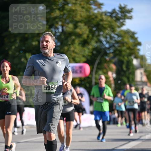 07.09.2025 - BARMER Alsterlauf Dr. Thomas Lammeyer http://msf.ph/oto/8713861 07.09.2025 09:46:07 Laufen 2674, 7, 5956 meine-sportfotos.de