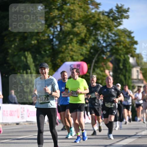 07.09.2025 - BARMER Alsterlauf Dr. Thomas Lammeyer http://msf.ph/oto/8713890 07.09.2025 09:46:12 Laufen 3873, 2518 meine-sportfotos.de