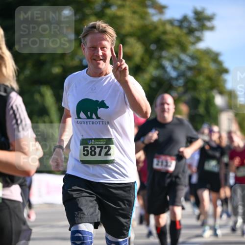 07.09.2025 - BARMER Alsterlauf Dr. Thomas Lammeyer http://msf.ph/oto/8713926 07.09.2025 09:46:18 Laufen 136, 5872, 2132 meine-sportfotos.de