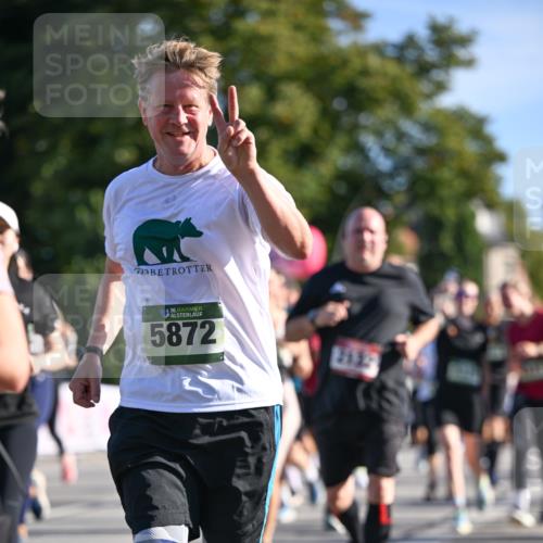 07.09.2025 - BARMER Alsterlauf Dr. Thomas Lammeyer http://msf.ph/oto/8713927 07.09.2025 09:46:18 Laufen 36, 5872, 2132 meine-sportfotos.de