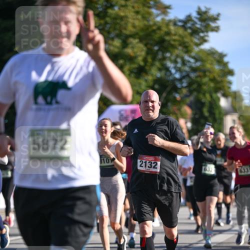 07.09.2025 - BARMER Alsterlauf Dr. Thomas Lammeyer http://msf.ph/oto/8713928 07.09.2025 09:46:19 Laufen 5872, 810, 2132, 632, 6331 meine-sportfotos.de