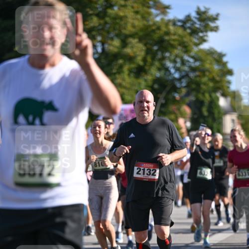 07.09.2025 - BARMER Alsterlauf Dr. Thomas Lammeyer http://msf.ph/oto/8713929 07.09.2025 09:46:19 Laufen 5872, 816, 2132, 632, 6331 meine-sportfotos.de