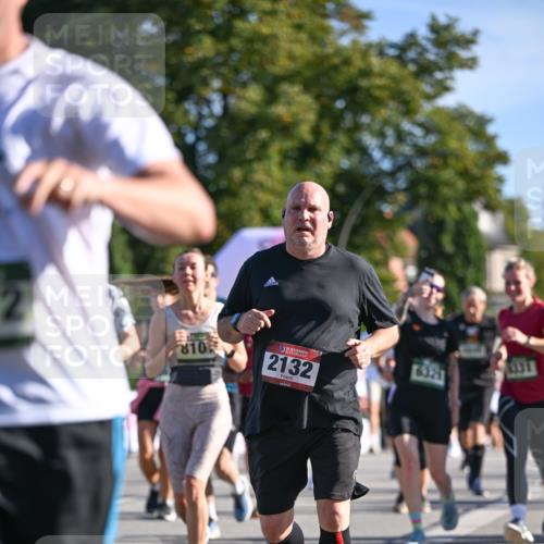 07.09.2025 - BARMER Alsterlauf Dr. Thomas Lammeyer http://msf.ph/oto/8713931 07.09.2025 09:46:19 Laufen 810, 2132, 6321, 1331 meine-sportfotos.de