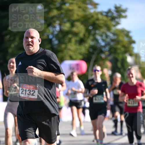 07.09.2025 - BARMER Alsterlauf Dr. Thomas Lammeyer http://msf.ph/oto/8713936 07.09.2025 09:46:20 Laufen 36, 10, 2132, 4331 meine-sportfotos.de