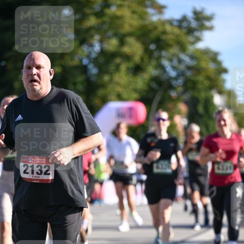 07.09.2025 - BARMER Alsterlauf Dr. Thomas Lammeyer http://msf.ph/oto/8713937 07.09.2025 09:46:20 Laufen 10, 36, 2132 meine-sportfotos.de