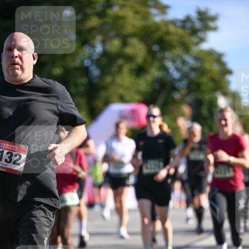 07.09.2025 - BARMER Alsterlauf Dr. Thomas Lammeyer http://msf.ph/oto/8713939 07.09.2025 09:46:21 Laufen 36, 132 meine-sportfotos.de