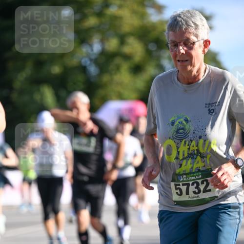07.09.2025 - BARMER Alsterlauf Dr. Thomas Lammeyer http://msf.ph/oto/8713959 07.09.2025 09:46:24 Laufen 36, 5732, 36, 19 meine-sportfotos.de