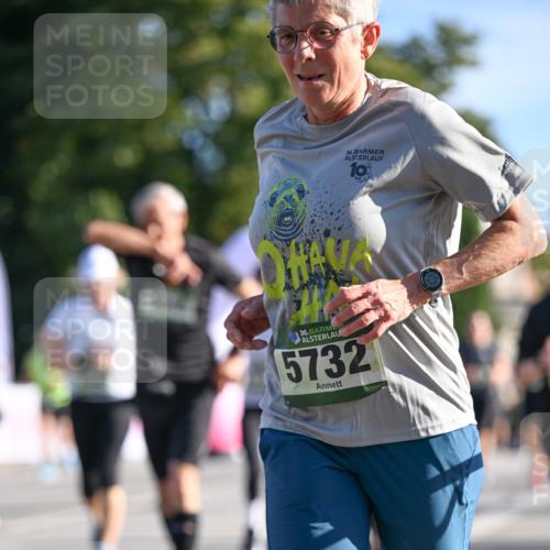 07.09.2025 - BARMER Alsterlauf Dr. Thomas Lammeyer http://msf.ph/oto/8713960 07.09.2025 09:46:24 Laufen 36, 10, 36, 5732 meine-sportfotos.de