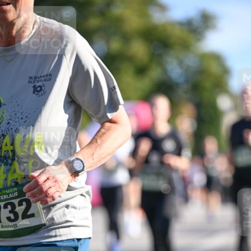 07.09.2025 - BARMER Alsterlauf Dr. Thomas Lammeyer http://msf.ph/oto/8713964 07.09.2025 09:46:25 Laufen 732, 36, 10 meine-sportfotos.de
