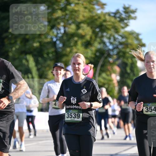 07.09.2025 - BARMER Alsterlauf Dr. Thomas Lammeyer http://msf.ph/oto/8713967 07.09.2025 09:46:25 Laufen 3539, 136, 354 meine-sportfotos.de
