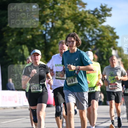 07.09.2025 - BARMER Alsterlauf Dr. Thomas Lammeyer http://msf.ph/oto/8714014 07.09.2025 09:46:36 Laufen 5032, 60, 3697, 4515 meine-sportfotos.de