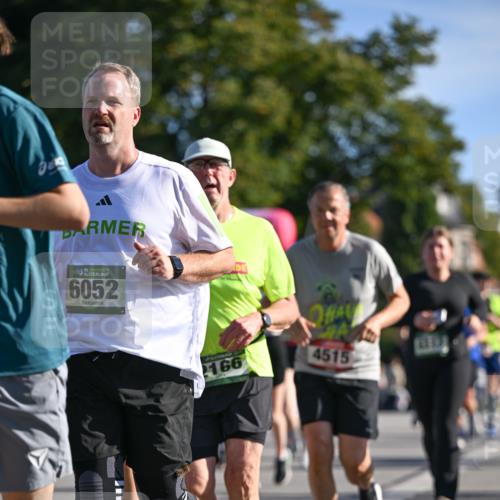 07.09.2025 - BARMER Alsterlauf Dr. Thomas Lammeyer http://msf.ph/oto/8714024 07.09.2025 09:46:37 Laufen 36, 6052, 2166, 4515 meine-sportfotos.de