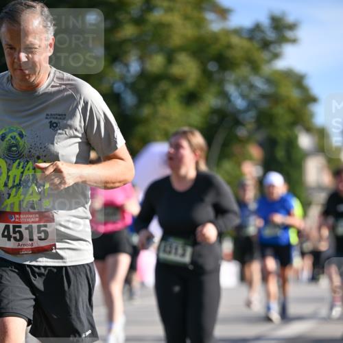 07.09.2025 - BARMER Alsterlauf Dr. Thomas Lammeyer http://msf.ph/oto/8714037 07.09.2025 09:46:39 Laufen 36, 10, 36, 4515, 1313 meine-sportfotos.de