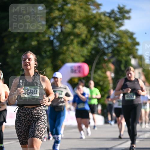 07.09.2025 - BARMER Alsterlauf Dr. Thomas Lammeyer http://msf.ph/oto/8714088 07.09.2025 09:46:49 Laufen 36, 1699 meine-sportfotos.de