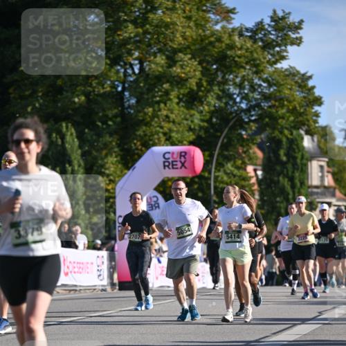 07.09.2025 - BARMER Alsterlauf Dr. Thomas Lammeyer http://msf.ph/oto/8714114 07.09.2025 09:46:53 Laufen 3379, 2707, 5054, 5414, 2225 meine-sportfotos.de