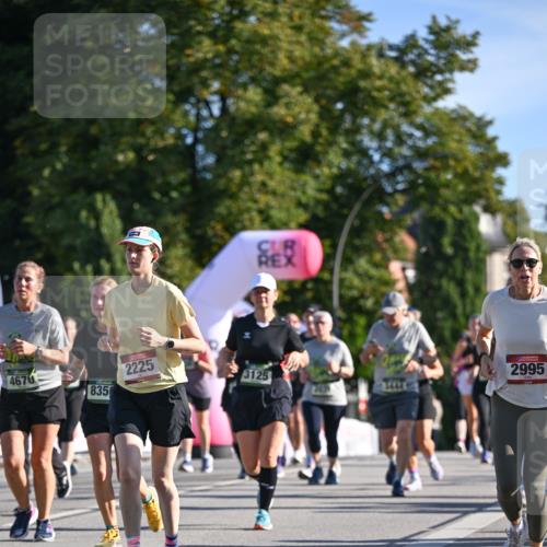 07.09.2025 - BARMER Alsterlauf Dr. Thomas Lammeyer http://msf.ph/oto/8714149 07.09.2025 09:46:59 Laufen 2225, 4670, 3125, 2995, 835 meine-sportfotos.de