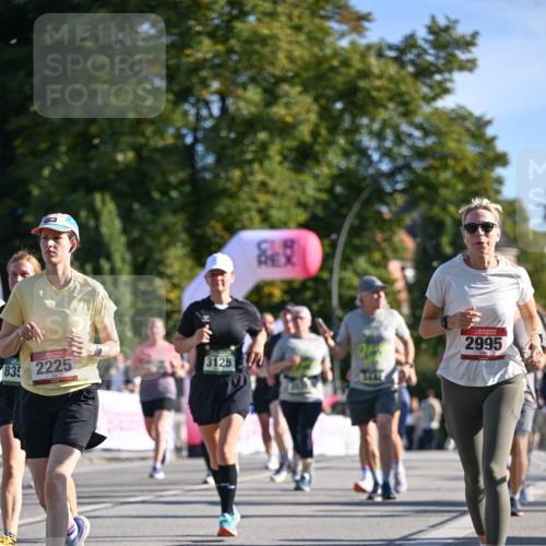 07.09.2025 - BARMER Alsterlauf Dr. Thomas Lammeyer http://msf.ph/oto/8714153 07.09.2025 09:47:00 Laufen 835, 2225, 3125, 2995 meine-sportfotos.de