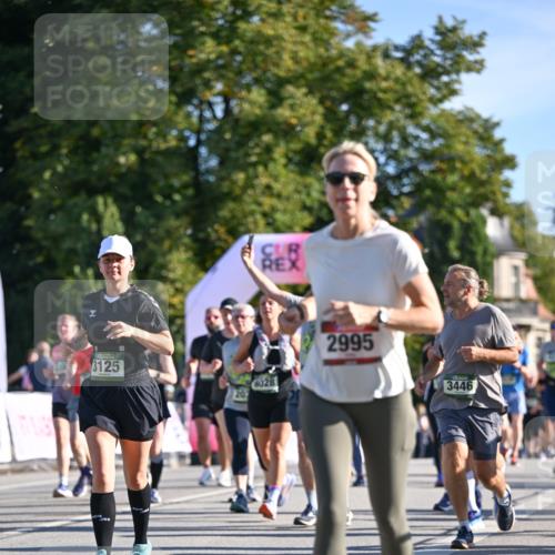 07.09.2025 - BARMER Alsterlauf Dr. Thomas Lammeyer http://msf.ph/oto/8714160 07.09.2025 09:47:01 Laufen 3125, 6028, 2995, 3446 meine-sportfotos.de