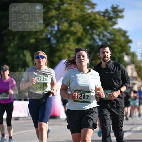 07.09.2025 - BARMER Alsterlauf Dr. Thomas Lammeyer http://msf.ph/oto/8714204 07.09.2025 09:47:09 Laufen 4221, 36, 3217 meine-sportfotos.de