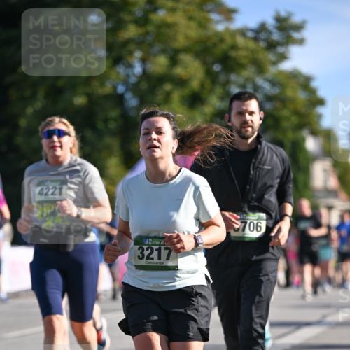 07.09.2025 - BARMER Alsterlauf Dr. Thomas Lammeyer http://msf.ph/oto/8714207 07.09.2025 09:47:09 Laufen 4221, 36, 3217, 706 meine-sportfotos.de