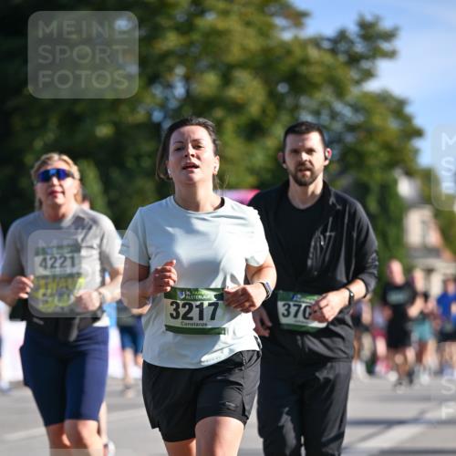 07.09.2025 - BARMER Alsterlauf Dr. Thomas Lammeyer http://msf.ph/oto/8714208 07.09.2025 09:47:09 Laufen 4221, 136, 3217, 370 meine-sportfotos.de