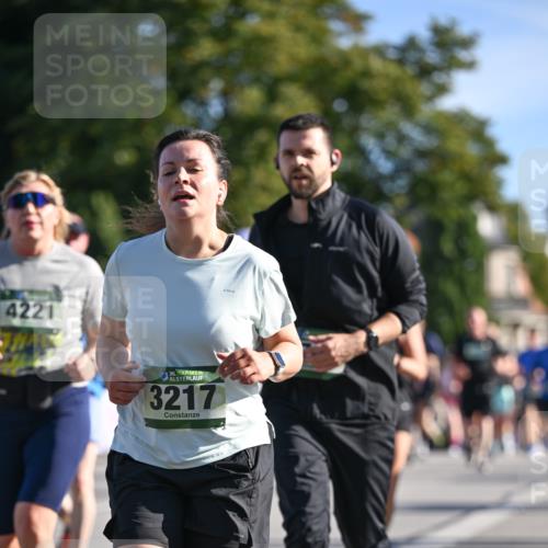 07.09.2025 - BARMER Alsterlauf Dr. Thomas Lammeyer http://msf.ph/oto/8714210 07.09.2025 09:47:09 Laufen 4221, 36, 3217 meine-sportfotos.de