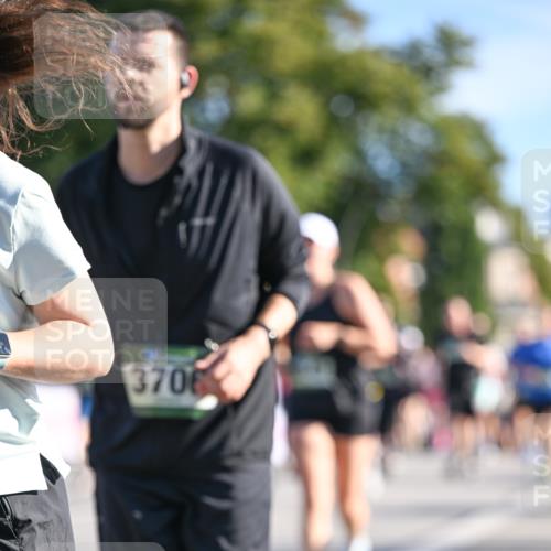 07.09.2025 - BARMER Alsterlauf Dr. Thomas Lammeyer http://msf.ph/oto/8714217 07.09.2025 09:47:10 Laufen 3706 meine-sportfotos.de