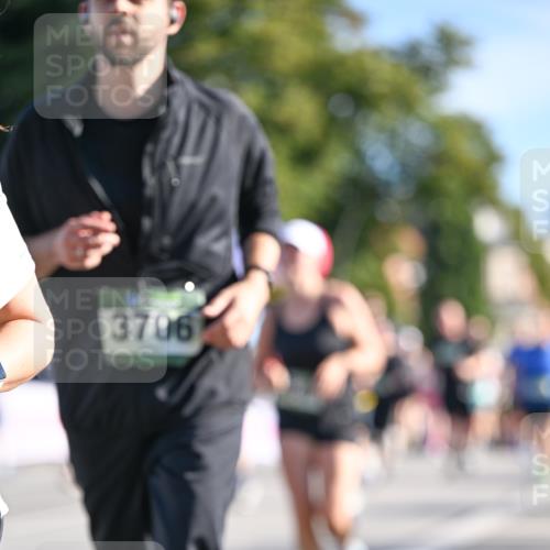 07.09.2025 - BARMER Alsterlauf Dr. Thomas Lammeyer http://msf.ph/oto/8714218 07.09.2025 09:47:10 Laufen 3706 meine-sportfotos.de