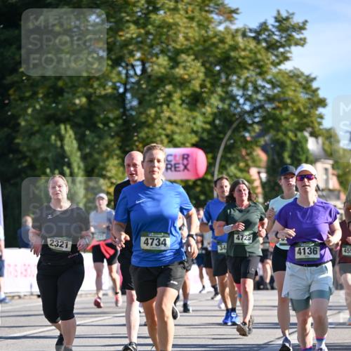 07.09.2025 - BARMER Alsterlauf Dr. Thomas Lammeyer http://msf.ph/oto/8714246 07.09.2025 09:47:16 Laufen 4734, 34, 2321, 4725, 4136, 455 meine-sportfotos.de